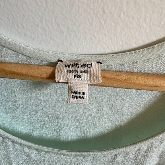 ๐ฟ Wilfred 100% Silk Dress โ Size 6 โ Soft Mint Green - Picture 5 of 8